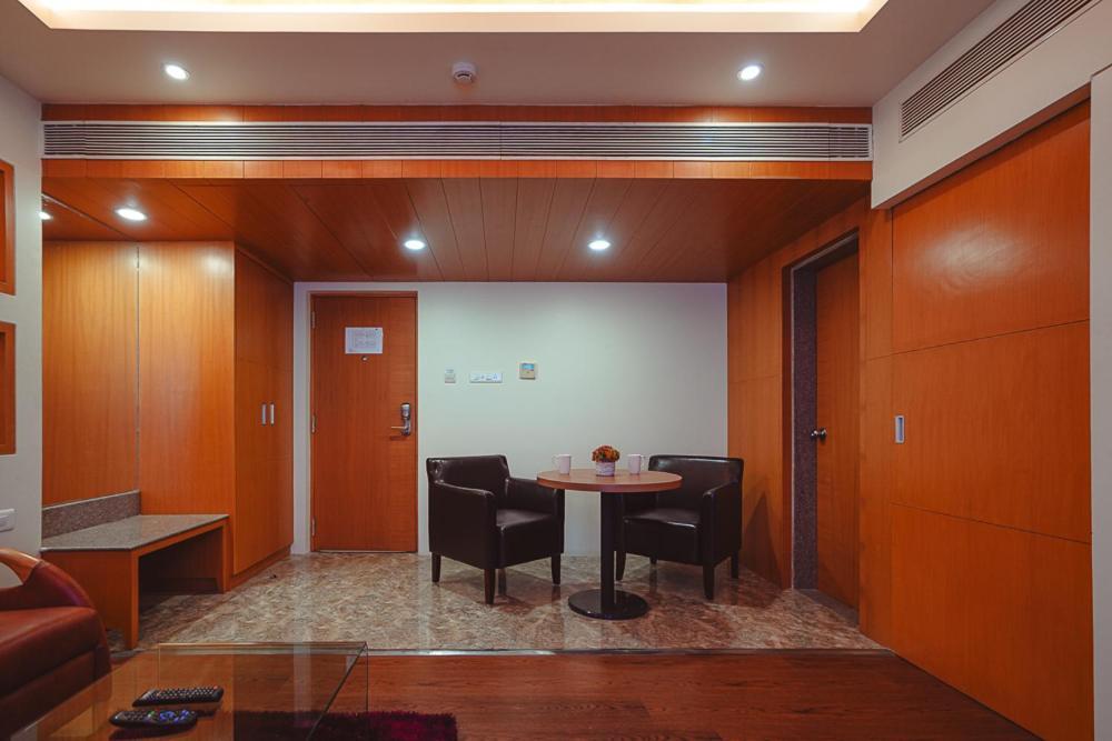 בהוי Ramee The Srinivas Palace מראה חיצוני תמונה